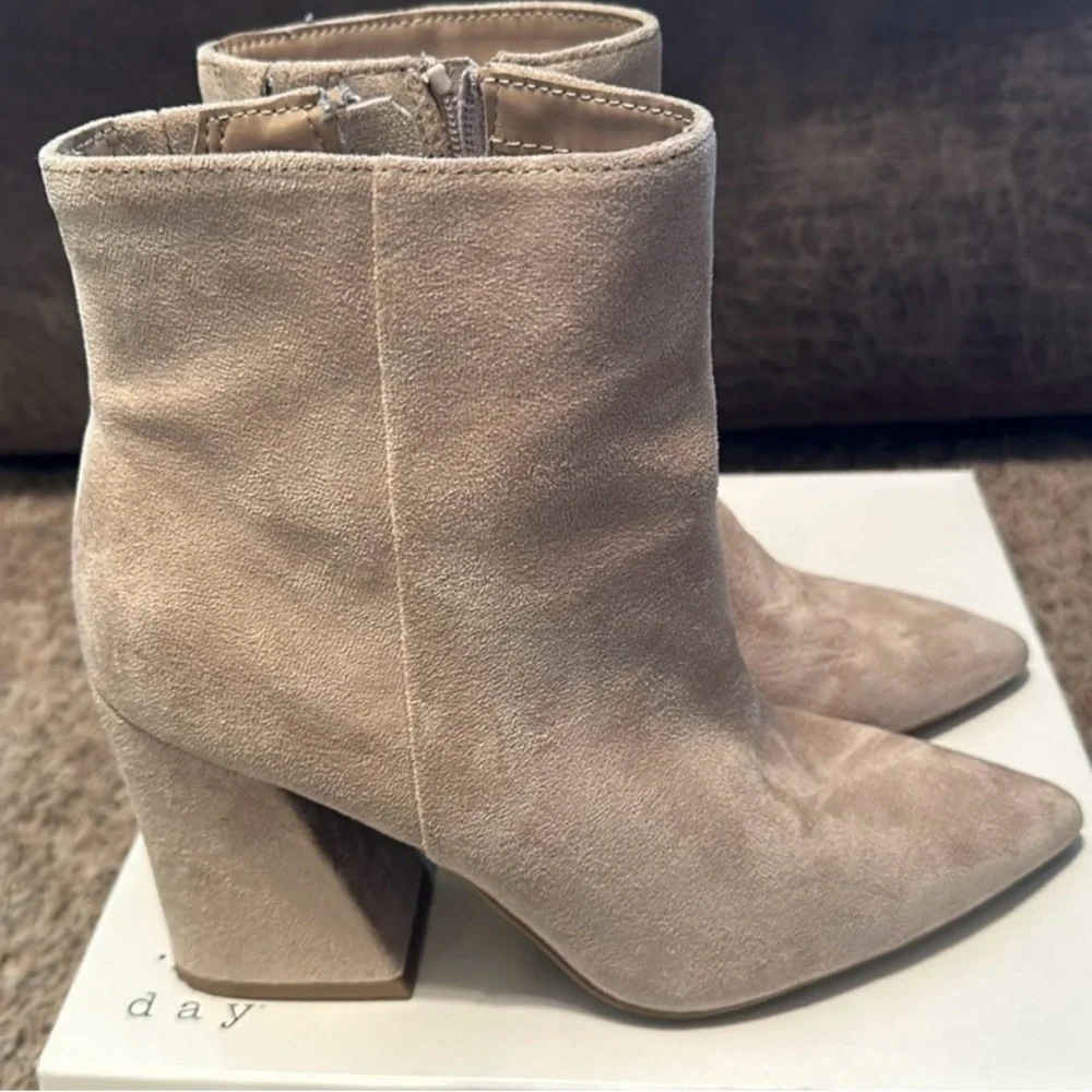 A New Day Cream Booties Size 7M - Picture 5 of 8